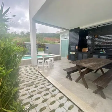 Casa De Ferias Com Piscina Em Bombinhas Exterior photo